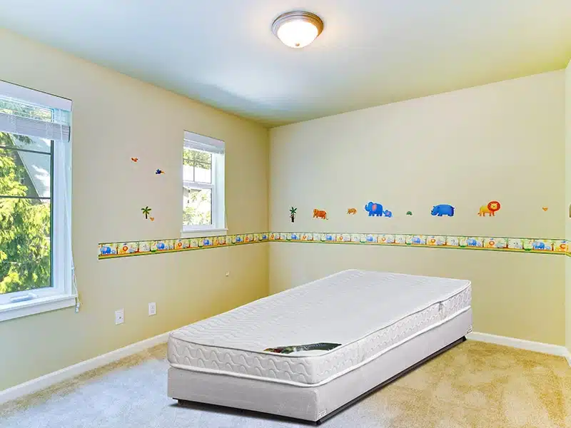 polyron_zair_room2.webp